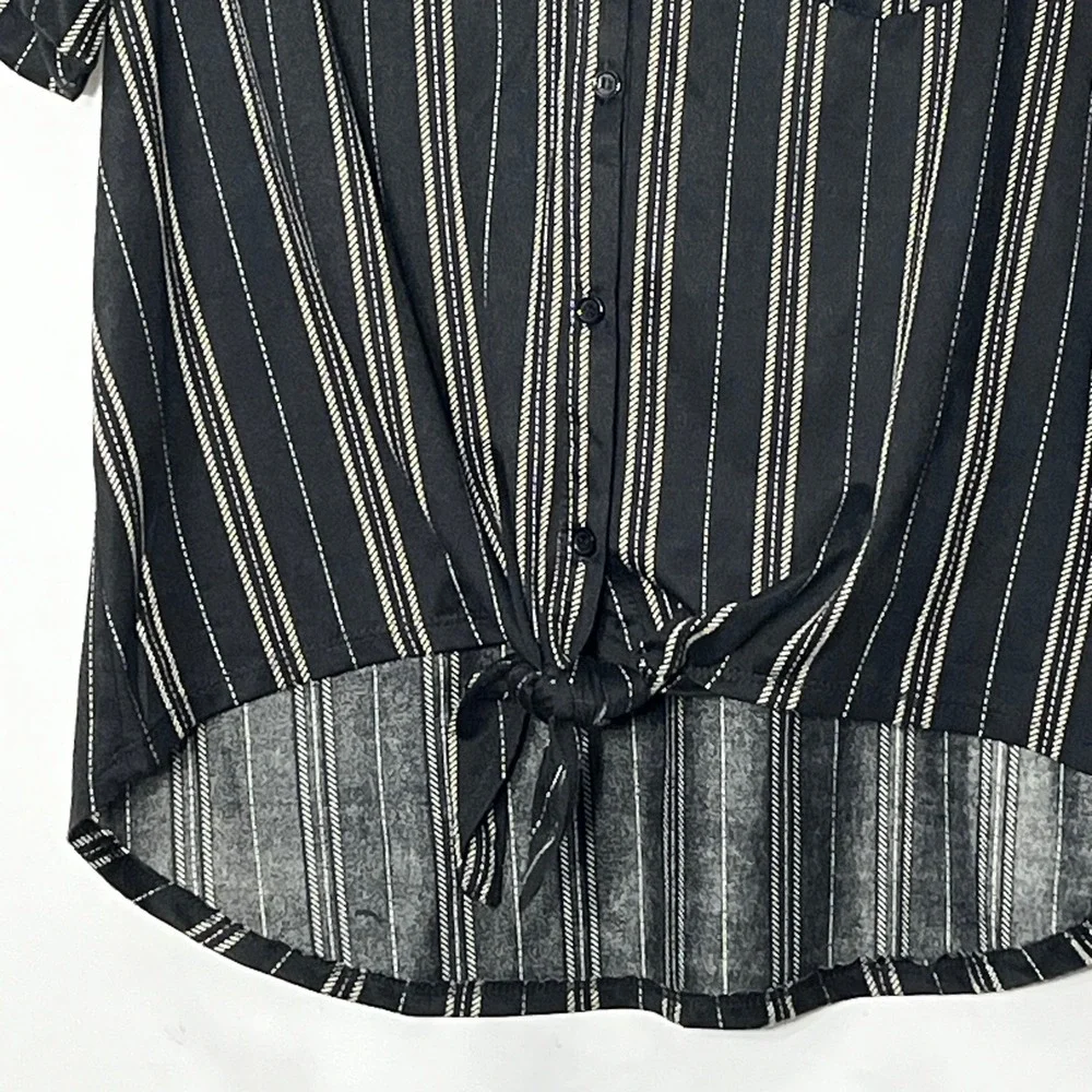 New York Laundry Womens Large Black White Striped Short Sleeve Tie Front Shirt